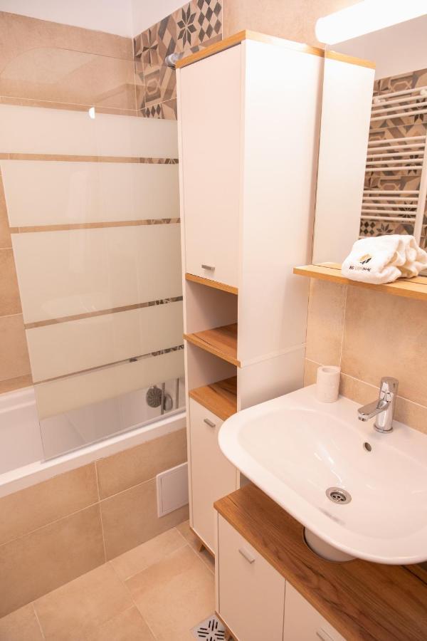 Bg Luximmo Apartments Cluj-Napoca Buitenkant foto