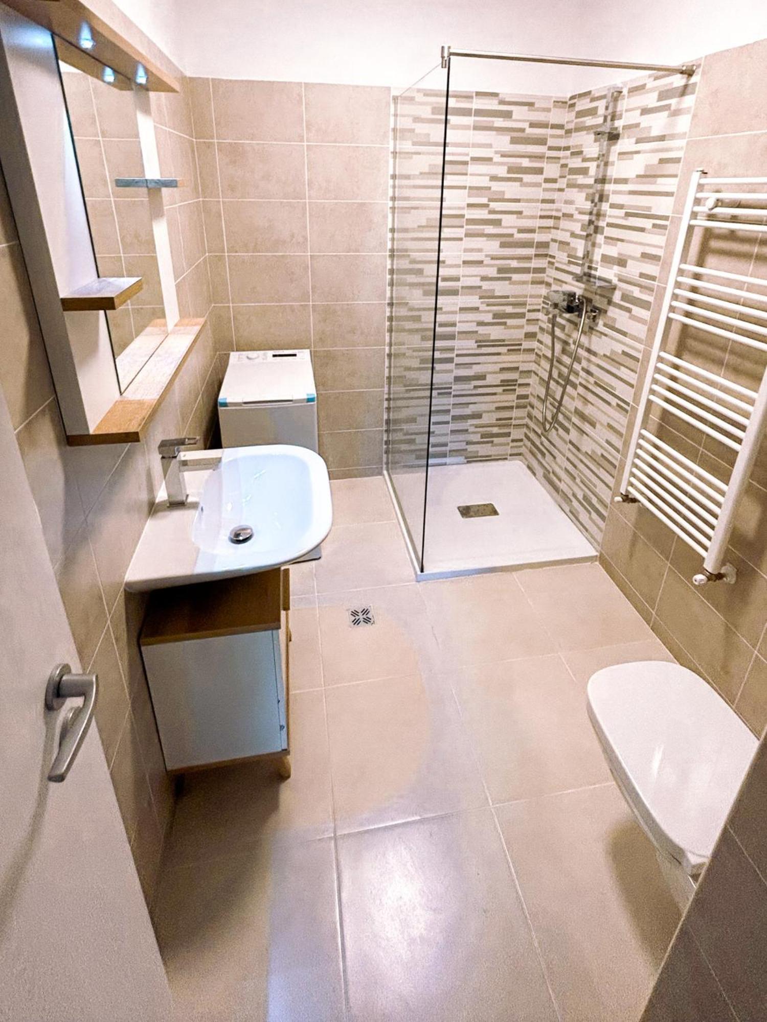 Bg Luximmo Apartments Cluj-Napoca Buitenkant foto